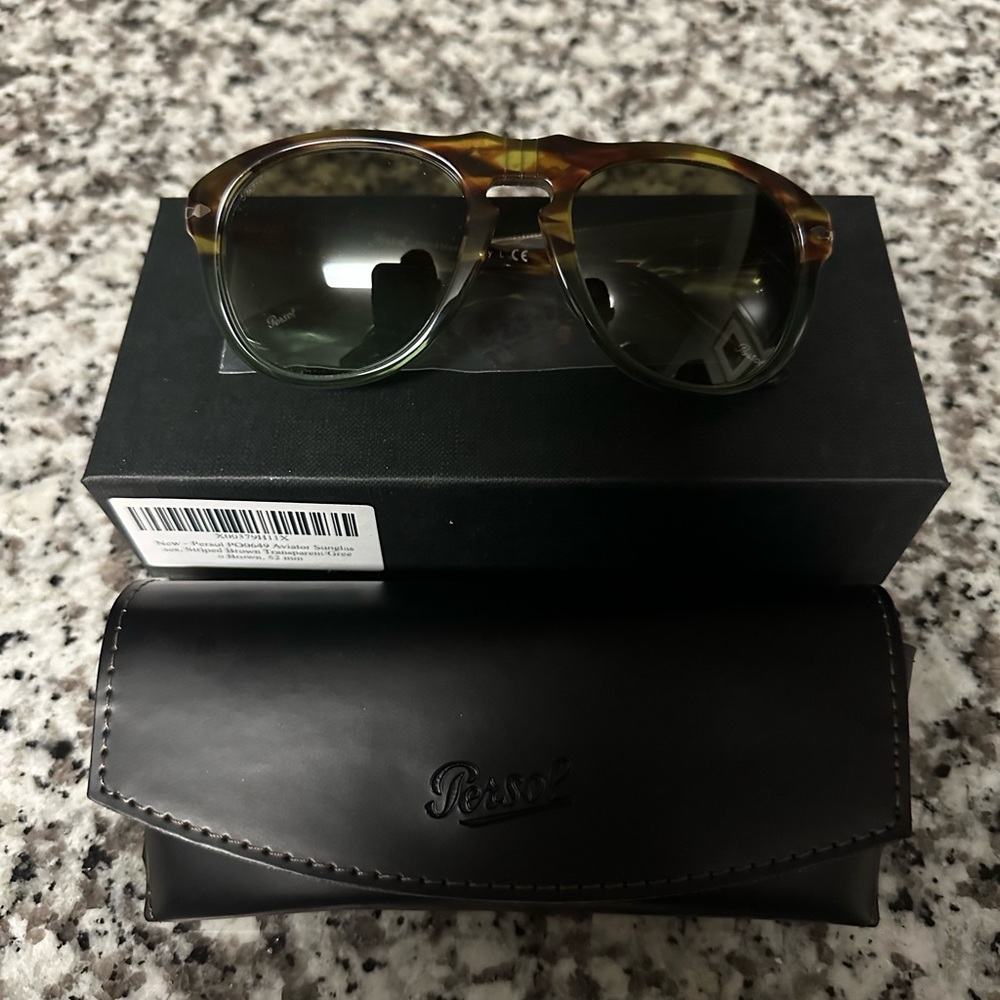 I’m selling this never used Persol sunglasses, model PO 0649. I paid $344